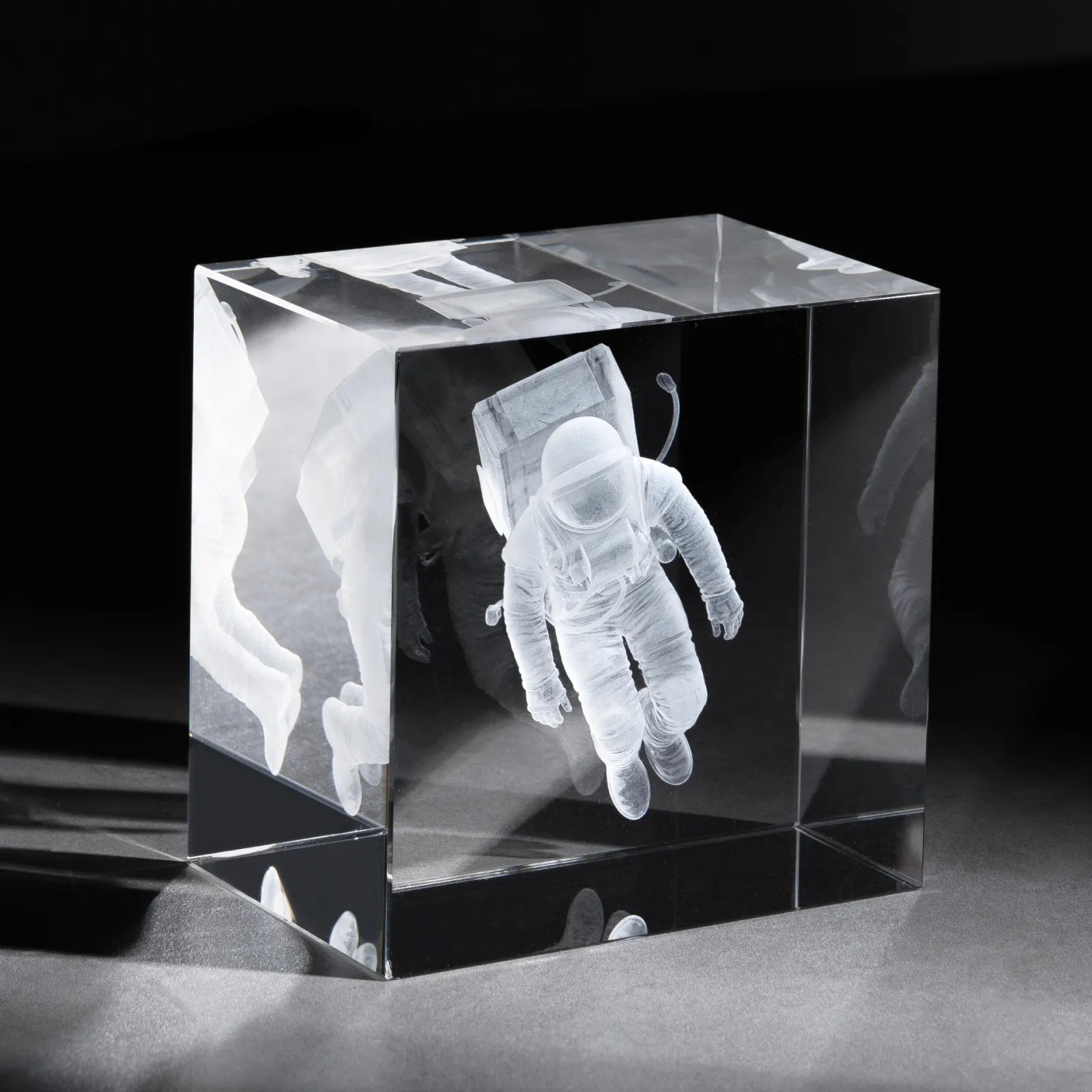 Square k9 crystal 05