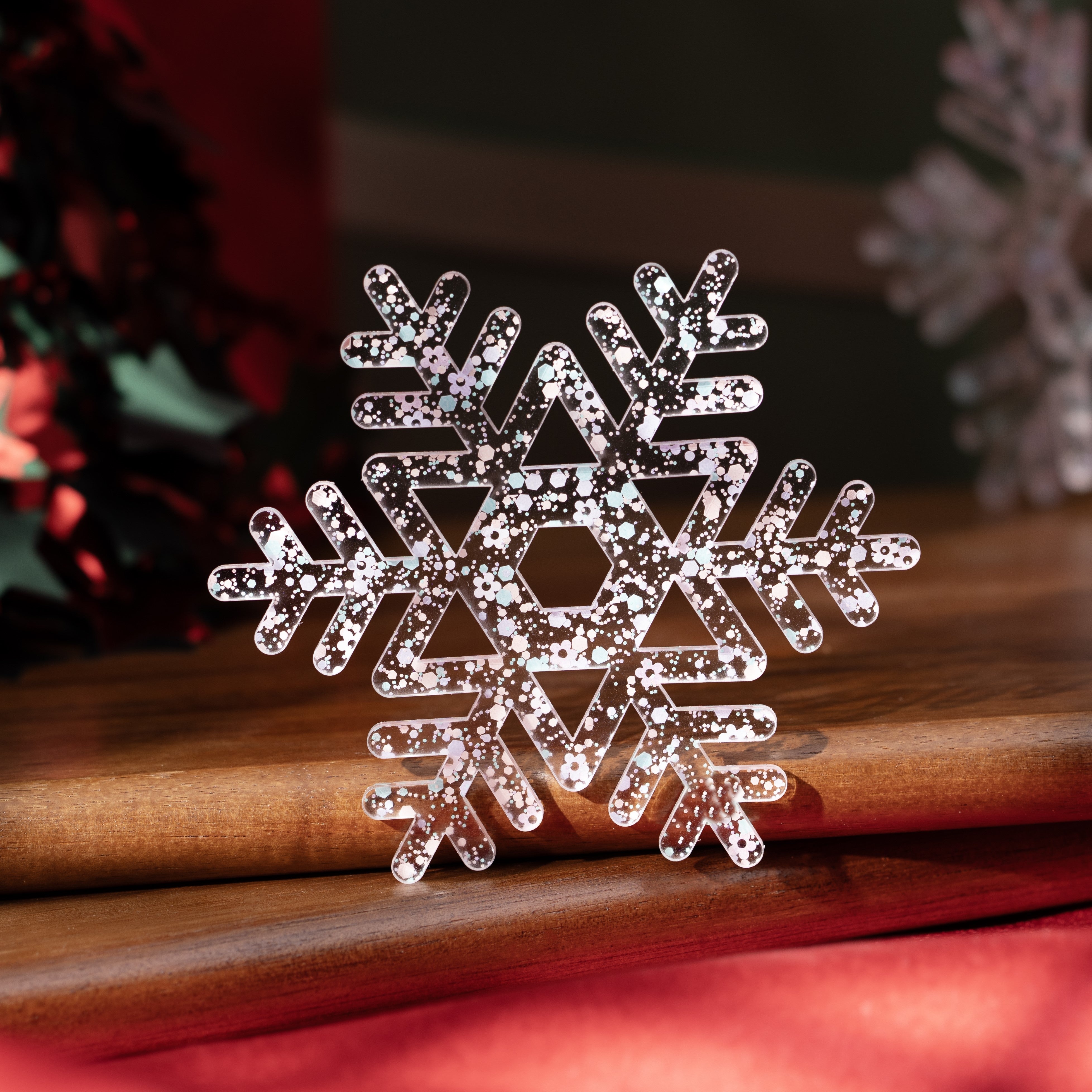 Xtool flowers purple green glitter dots acrylic sheet plexiglass laser cutting snowflakes